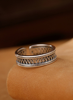 轻奢S925纯银戒指女高级感极简风格小清新甜美镂空相扣开口食指戒