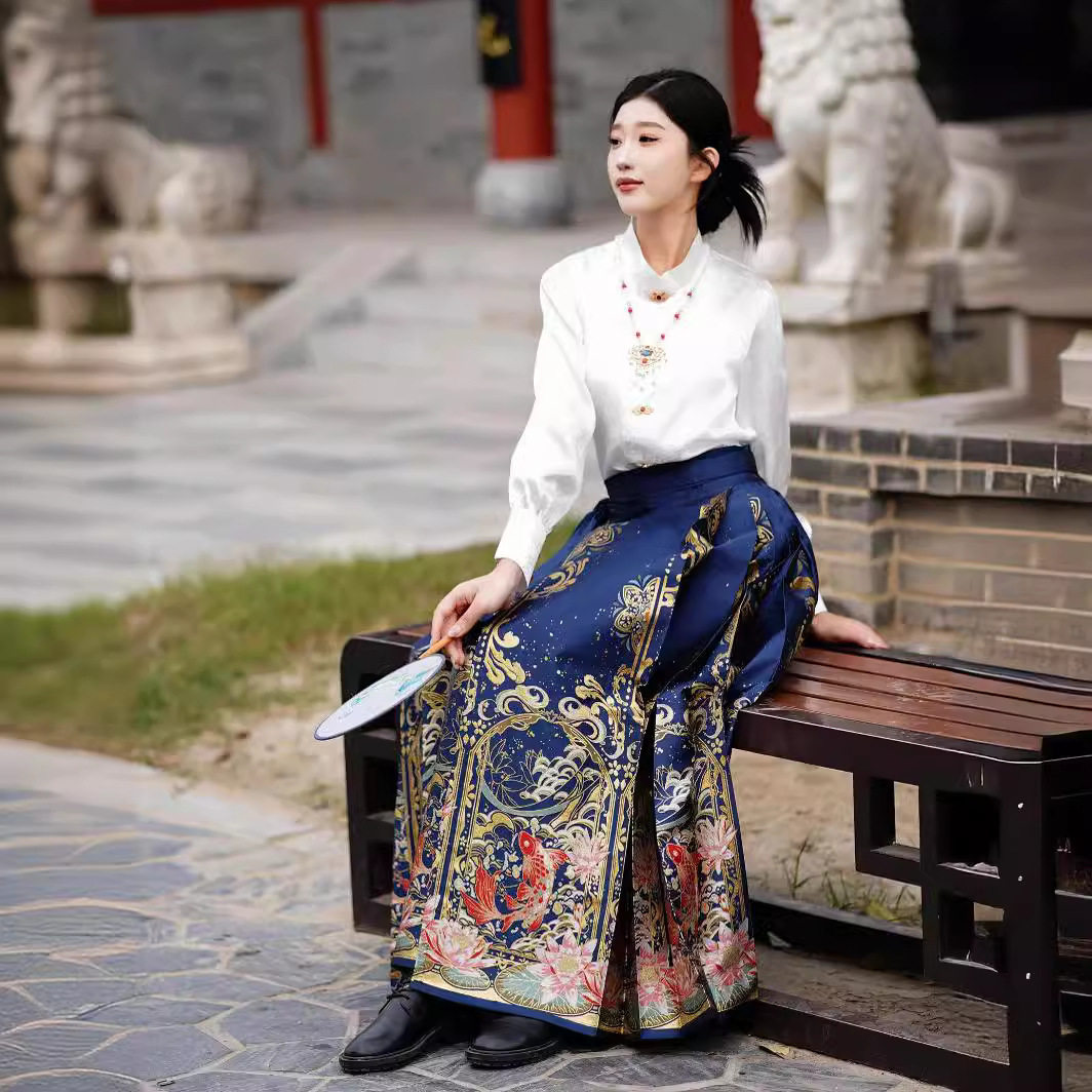 2026年织金妆花成人女生马面裙[莲年有鱼]敬酒订婚服套装重工刺绣,淘宝优惠券,粉丝福利购,淘宝优惠卷