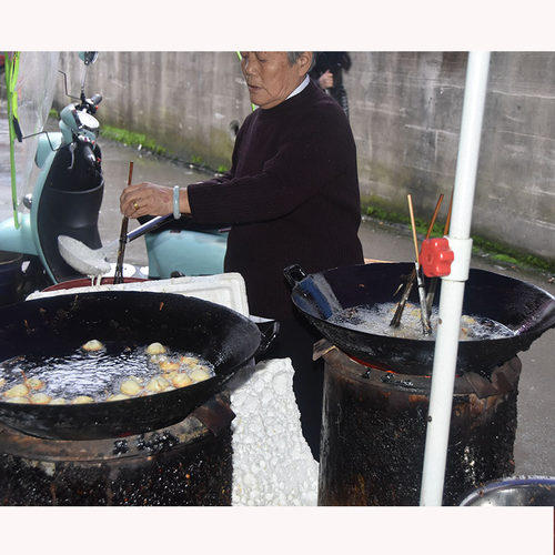 重庆秀山土特产农家自制手工街边小吃油粑粑油炸粑油香粑一斤包邮 - 图1