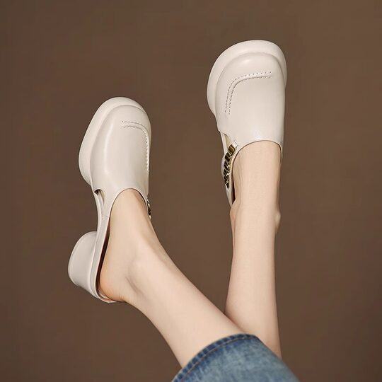 Hugely easy-to-wear leather thick-soled bun and half drag for women