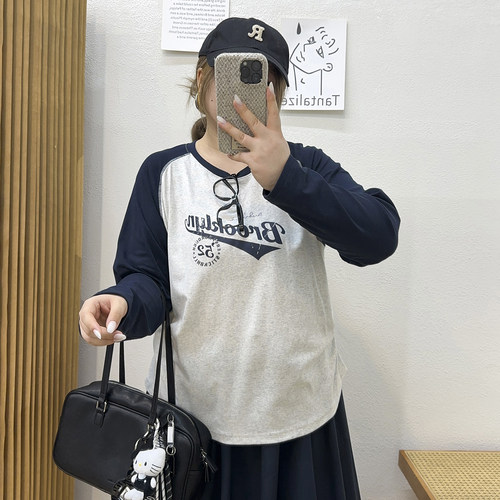 宛宛大码时尚撞色插肩长袖T恤女早秋新款胖mm宽松显瘦设计感上衣 - 图1