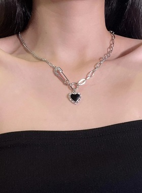 ins黑色爱心拼接项链女设计感别针个性时尚复古百搭毛衣链锁骨链