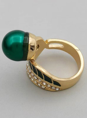 华杰   跨境爆款热销金色镶绿色锆石女式创意经典个性戒指厂家直