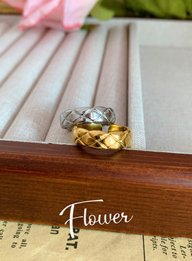 菱形格开口钛钢戒指复古小众气质小香风窄版情侣对戒女食指叠戴戒