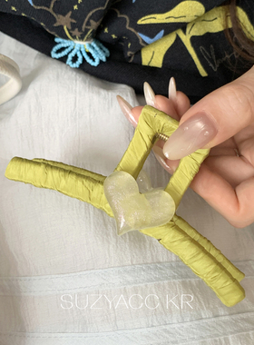suzyacc kr绿色显白果冻爱心抓夹女高级感2026新款简约小众盘发夹