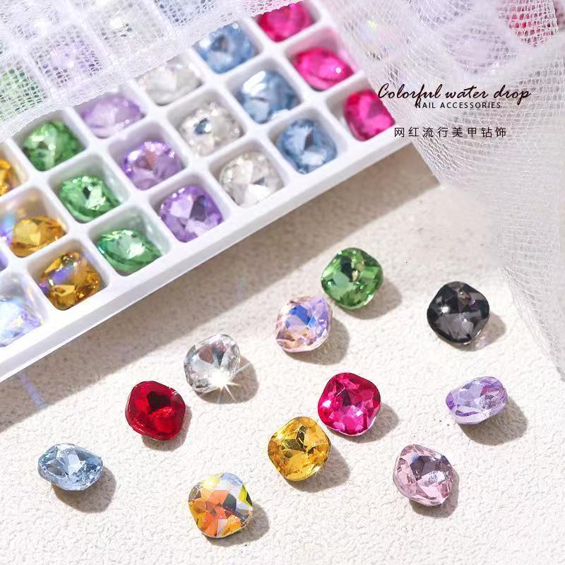 网红爆款小号肥方钻6mm小猴子彩钻彩色方块尖底钻玻璃美甲饰品 - 图0
