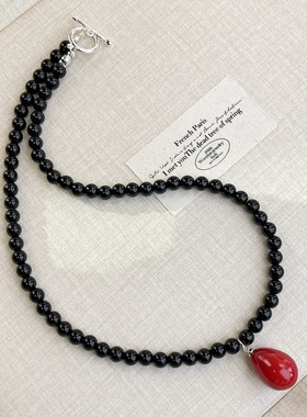 显白新年红圣诞节搭配红色串珠项链女精致简约水滴珍珠吊坠锁骨链