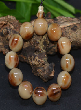 琥珀色手工抛光念珠女士黑牛角