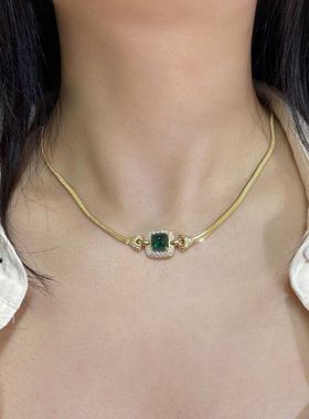 2.41克拉培育祖母绿糖塔项链镀18k黄金蛇骨链中古锁骨链小众百搭