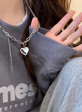 高级感爱心吊坠项链女2024新款简约小众时尚卫衣链秋冬百搭毛衣链