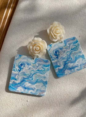 蓝白印花耳夹春夏气质小众油画
