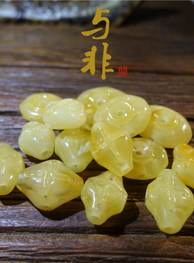 蜜蜡琥珀鸡油黄菩提籽配饰背云