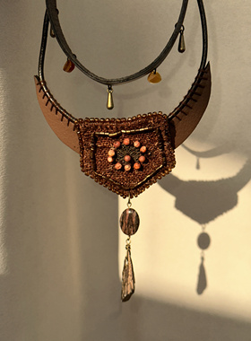 手缝项链布艺与牛皮小众复古个性夸张棕色系废土原创秋冬平价项链