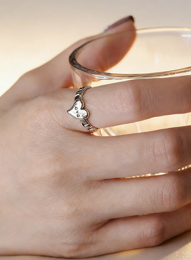 复古韩版爱心字母LOVE戒指ins个性创意百搭镀银做旧心形指环货源