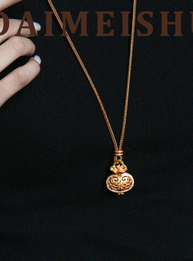 原创新年时尚精致红色滴油锆石貔貅福袋毛衣链轻奢感长项链女