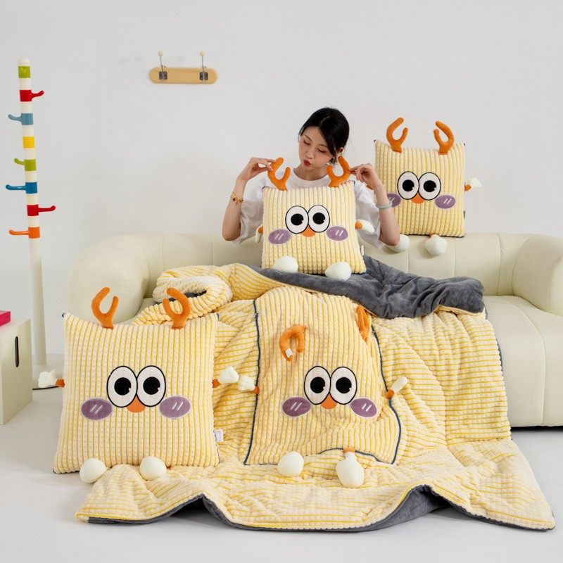 卡通牛奶绒抱枕被子两用加厚二合一折叠汽车载沙发靠垫枕头午睡被,淘宝优惠券,粉丝福利购,淘宝优惠卷