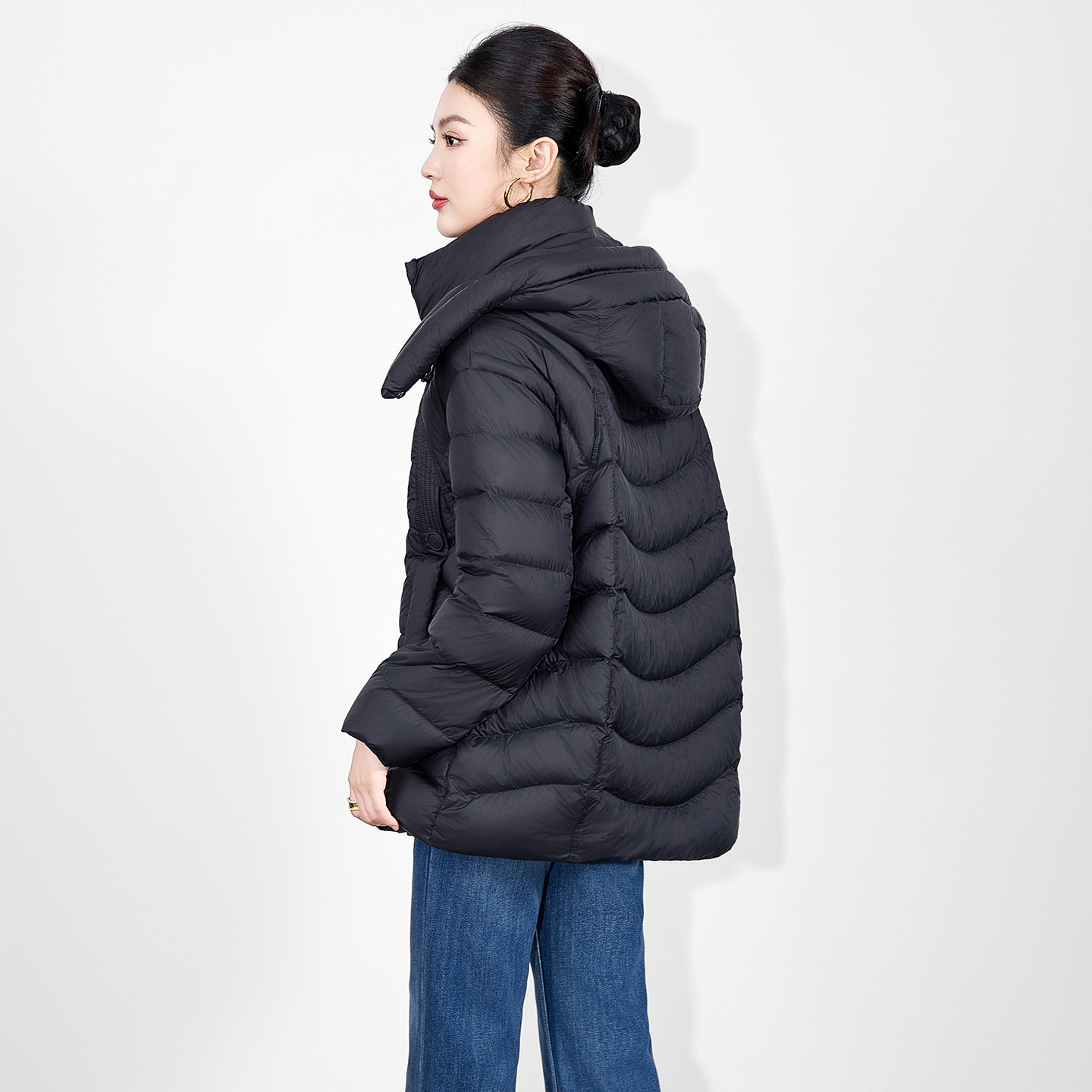 90白鸭绒连帽可拆高品质保暖羽绒服泡芙蓬松外套女冬新款 - 图0