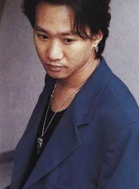 抖音拳头钛钢耳饰纪念品项链