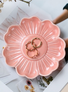 陶瓷梅花花瓣首饰收纳盘