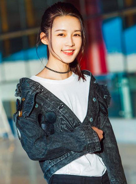 李沁同款chocker项链铆钉锁骨链黑色朋克颈带暗黑项圈少女脖颈链