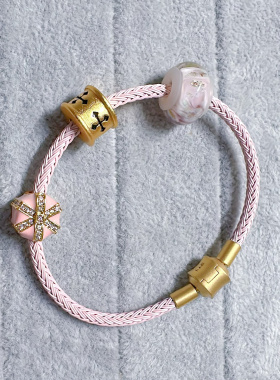 原创粉色系琉璃珠穿手链女小众设计感轻奢高级闺蜜生日礼物送女友