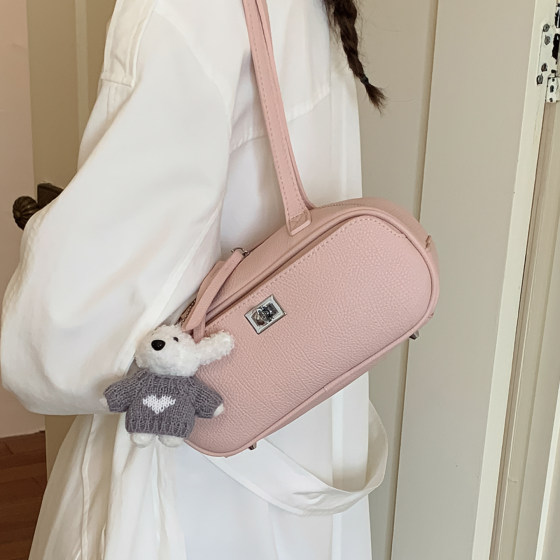 New casual and simple niche shoulder handbag