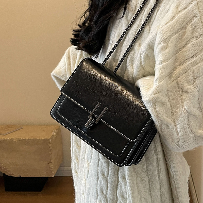 今年流行包包女2025新款春季复古单肩腋下包高级感链条斜挎小方包,淘宝优惠券,粉丝福利购,淘宝优惠卷