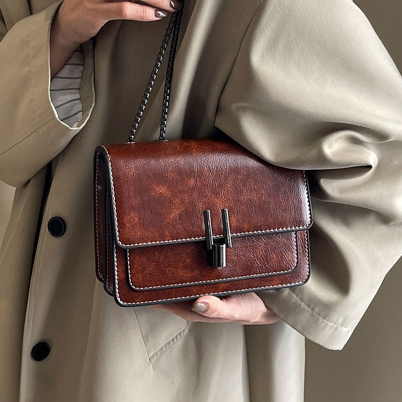 今年流行包包女2025新款春季复古单肩腋下包高级感链条斜挎小方包,淘宝优惠券,粉丝福利购,淘宝优惠卷