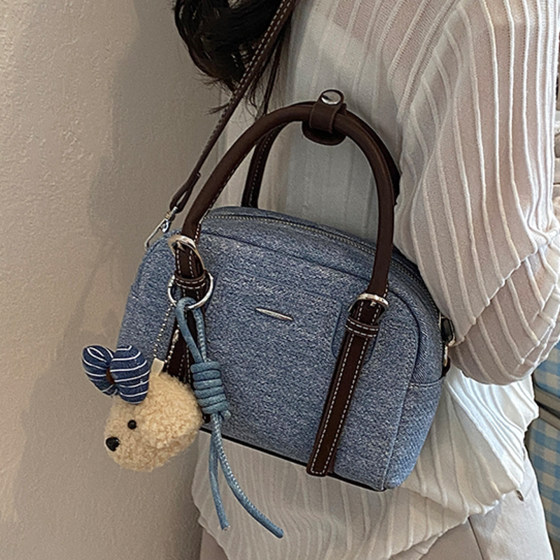 New Korean fashion retro shoulder handbag