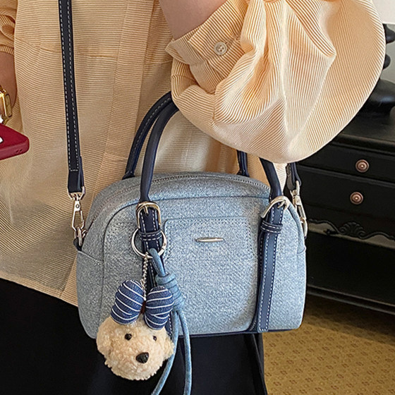 New Korean fashion retro shoulder handbag