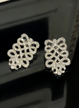 轻奢高级感满钻镶嵌镂空对称耳钉优雅气质多层珍珠颈链套装