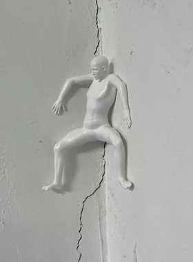 创意爬墙者门角摆件装饰