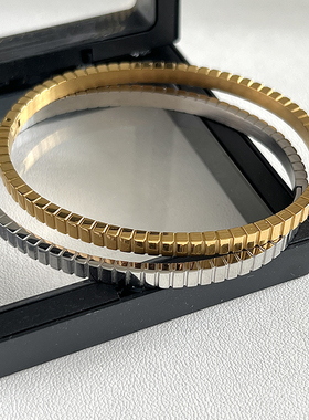 钛钢银色金色素圈条纹手镯不掉色