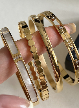 欧美钛钢18K金百搭手镯不掉色女