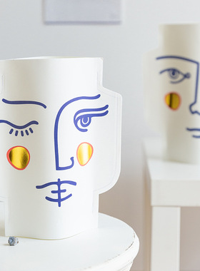 西班牙巴塞罗那防水艺术风花器