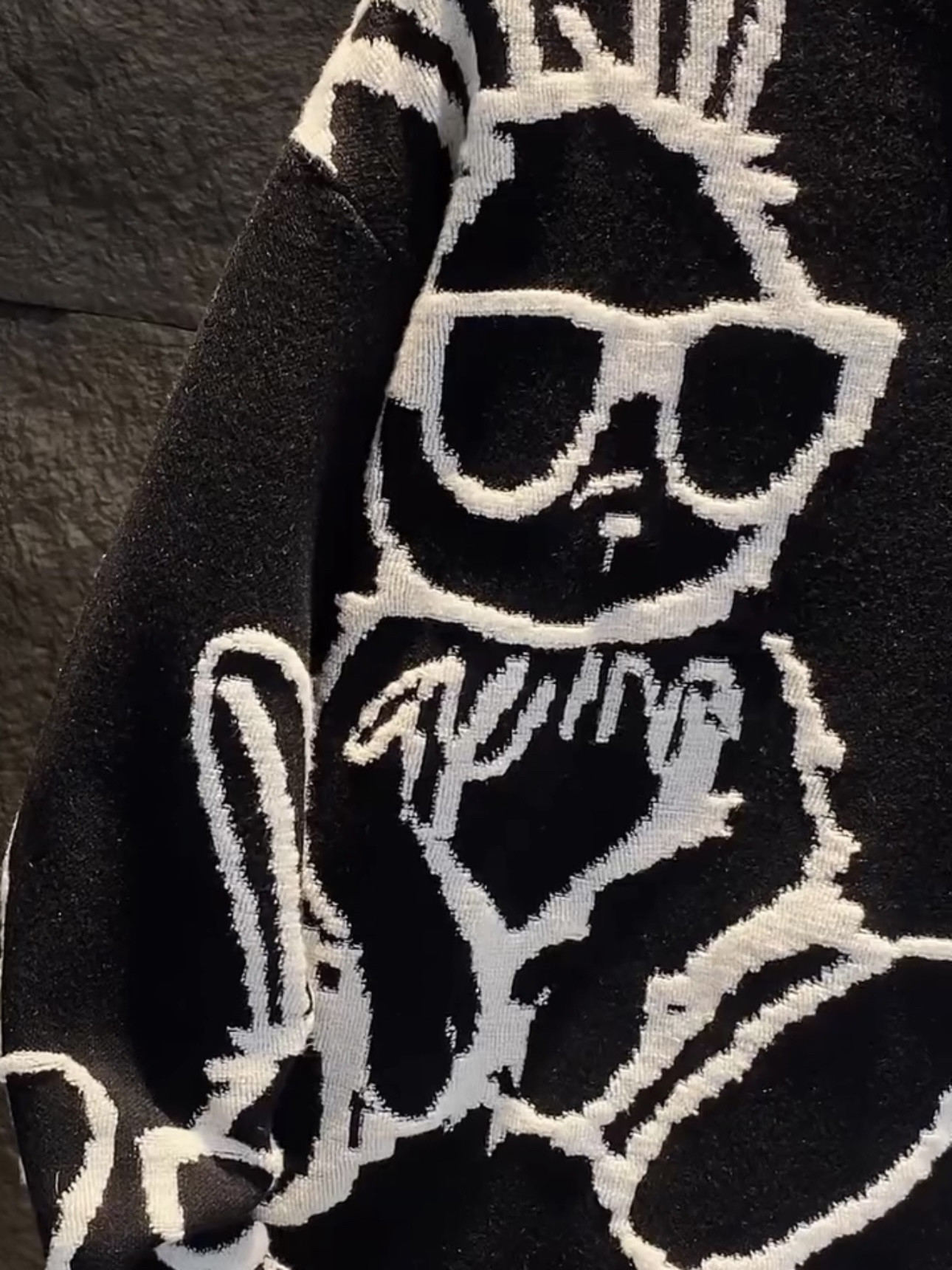 潮牌卡通印花兔子毛衣男情侣潮流套头上衣休闲百搭毛衫圆领针织衫,淘宝优惠券,粉丝福利购,淘宝优惠卷