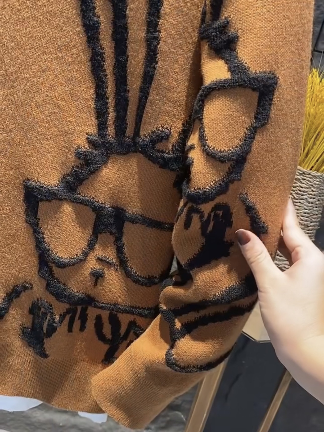 潮牌卡通印花兔子毛衣男情侣潮流套头上衣休闲百搭毛衫圆领针织衫,淘宝优惠券,粉丝福利购,淘宝优惠卷