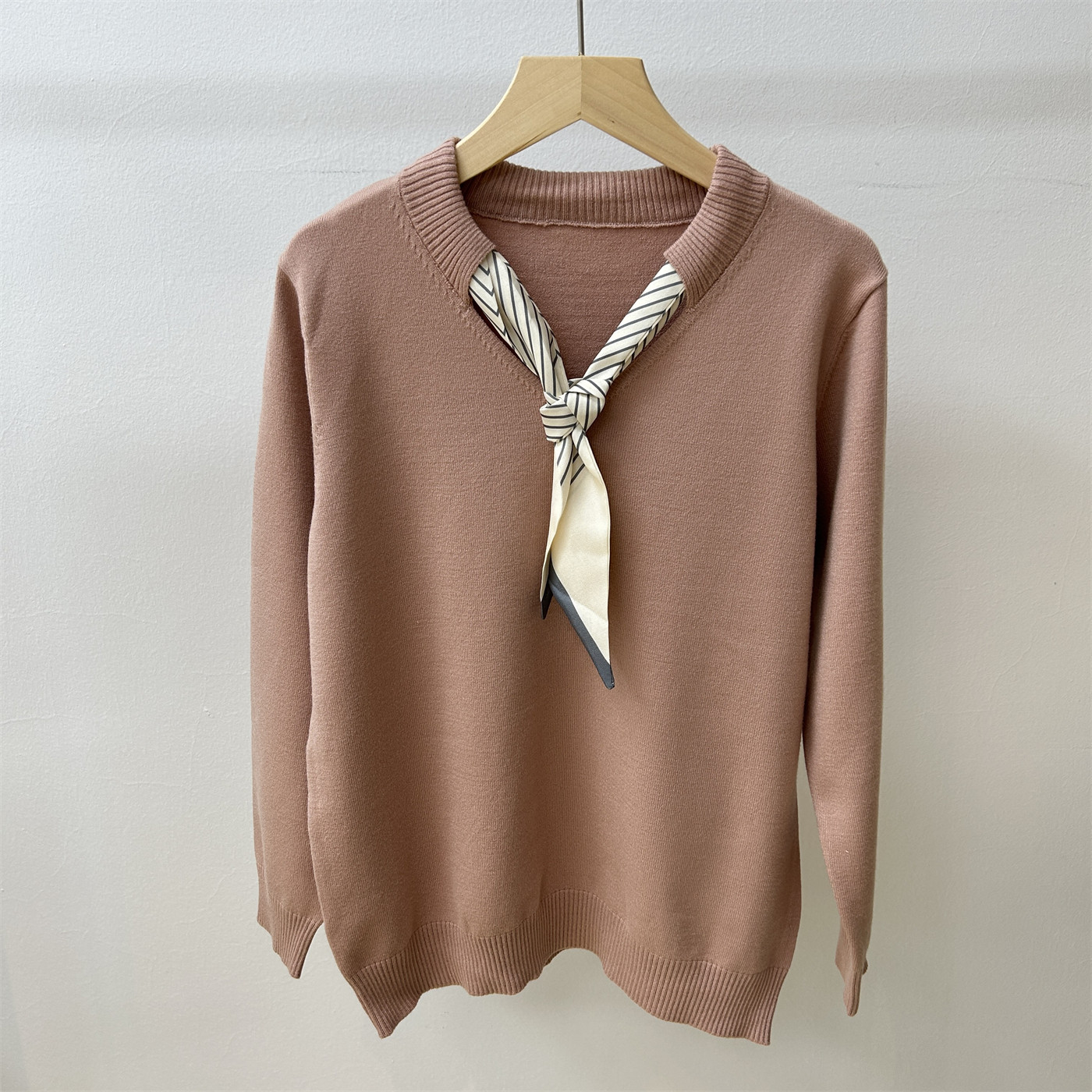 中年妈妈秋装气质针织长袖小衫宽松内搭中老年女装春秋季婆婆衣服