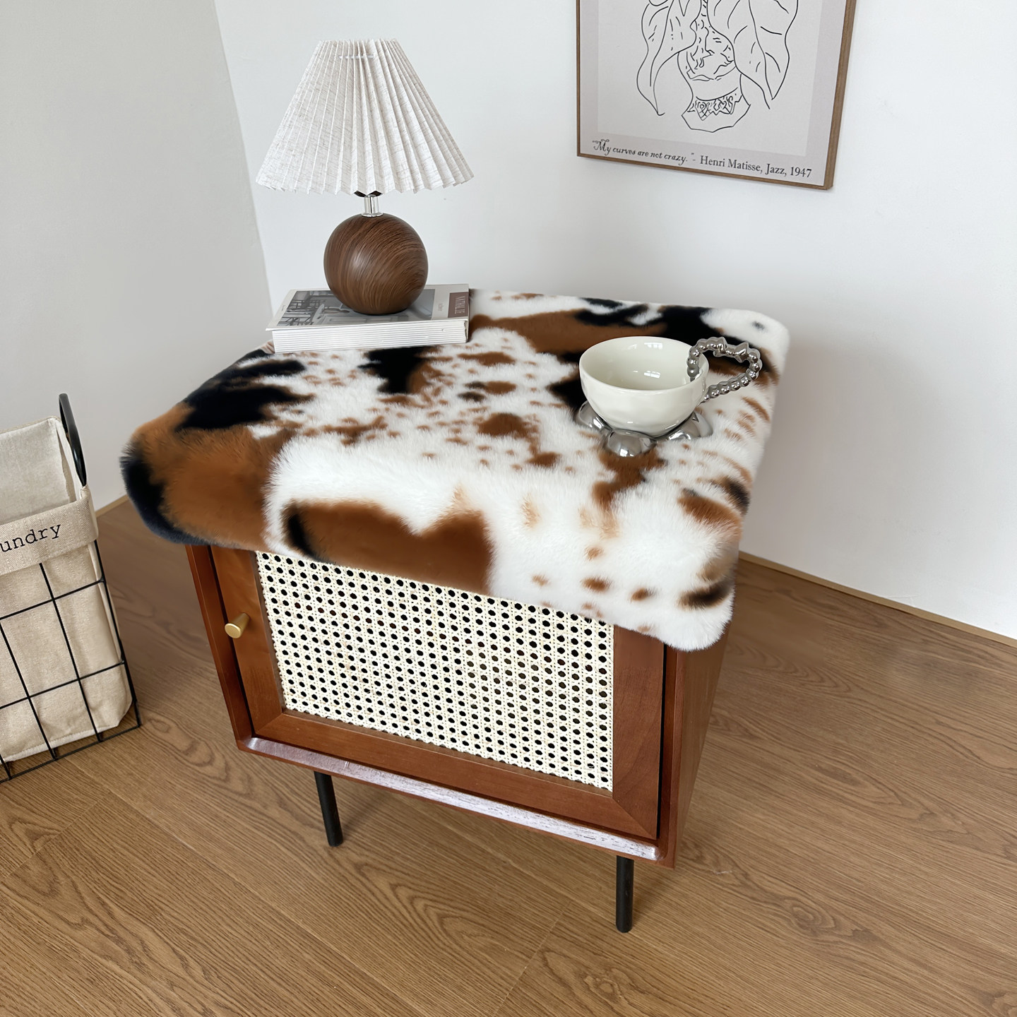 仿兔毛绒圆形桌布卧室地毯床头柜垫子书桌展示垫电视柜毛垫椅垫,淘宝优惠券,粉丝福利购,淘宝优惠卷