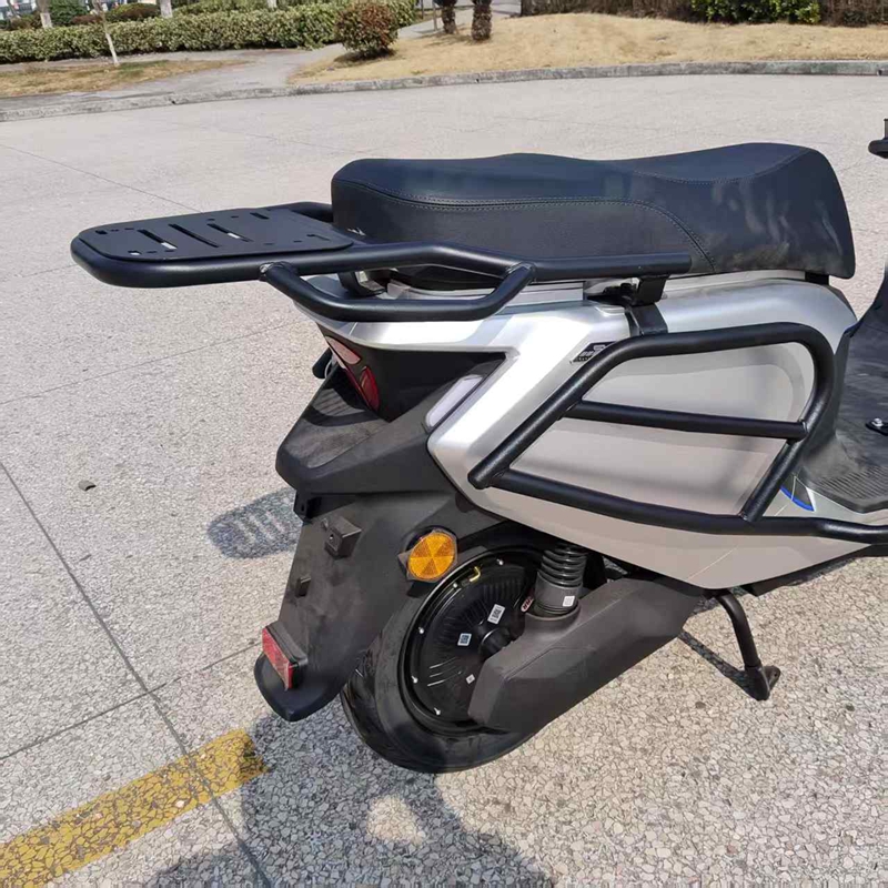 适用雅迪T35-H/M电动车护杠加厚防摔保险杠电瓶车尾箱支架后货架. - 图1