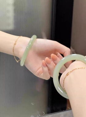 仿和田玉青白玉冰种晴水手镯