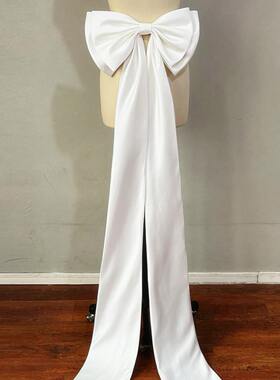 女士婚纱礼服配饰走秀服装舞台演