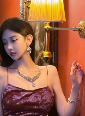 大气一字肩抹胸晚礼服婚纱项链女