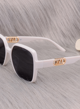 复古大框太阳镜女时尚高级带钻方形偏光墨镜街拍遮阳开车眼镜黑色