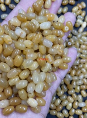 黄龙玉6.5×9米珠玉石饰品