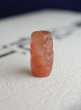 南红雕刻天然云纹配饰吊坠