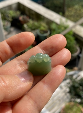 CC雕刻天然碧玉福从天降吊坠