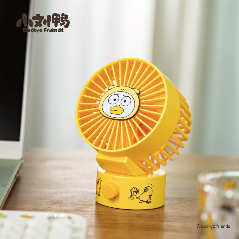 小刘鸭杂货铺办公室桌面卡通小型迷你小风扇插电静音随身便携宿舍 - 图0