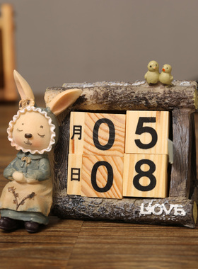 情侣可爱风卡通餐桌木质兔子摆件