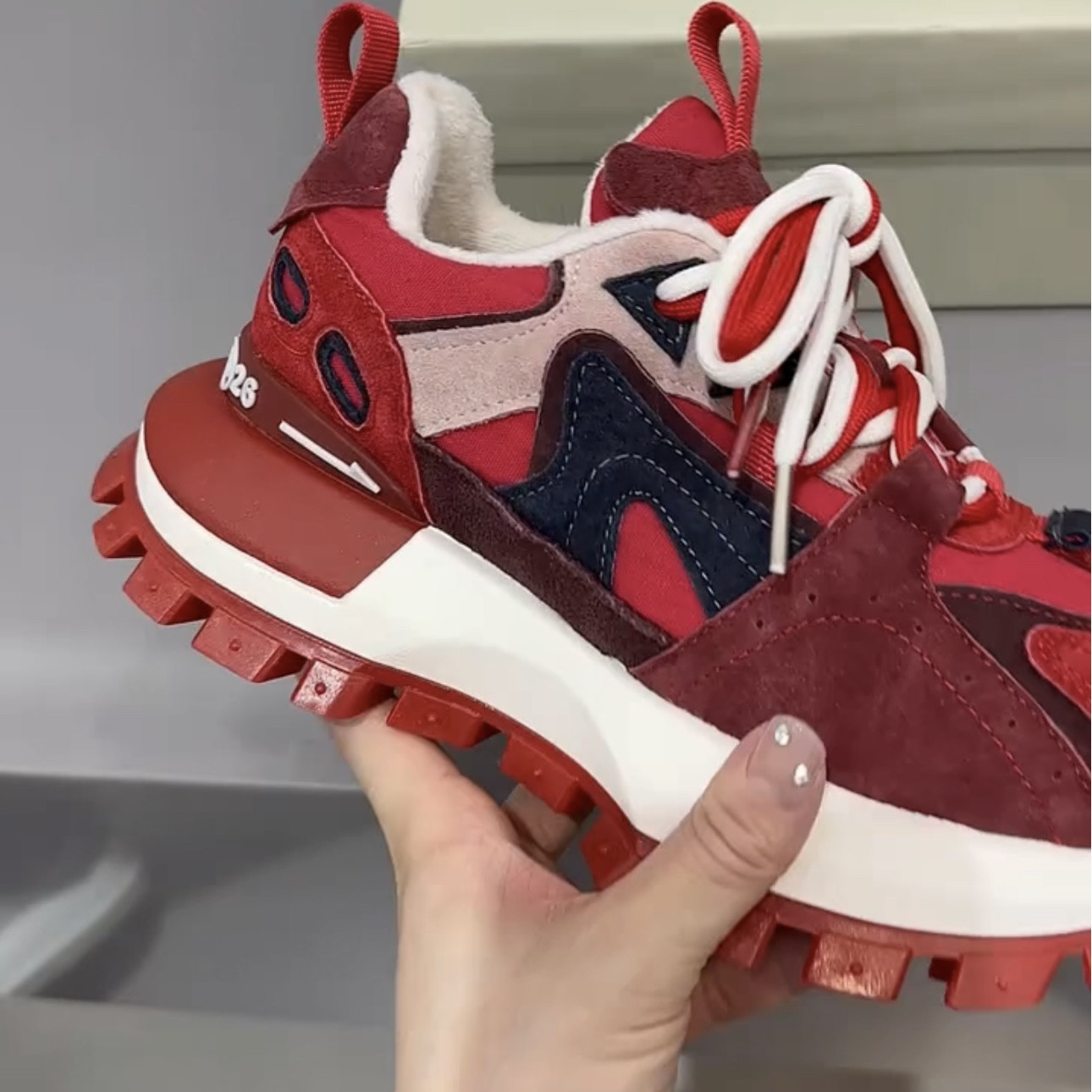 欧洲站2025春季ins超火网红休闲鞋真皮复古百搭安哥拉红阿甘鞋女,淘宝优惠券,粉丝福利购,淘宝优惠卷